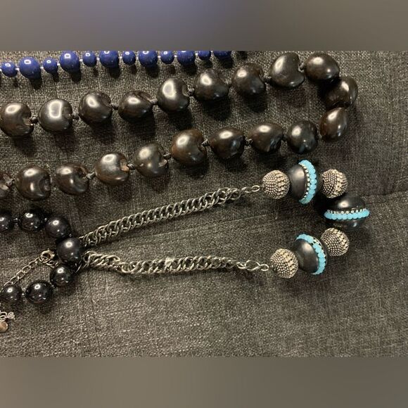 Classy Beaded Necklace Bundle - Picture 5 of 6